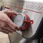 WEBER Spirit E-335 плинска скара со Sear Zone и страничен горилник - Image 2