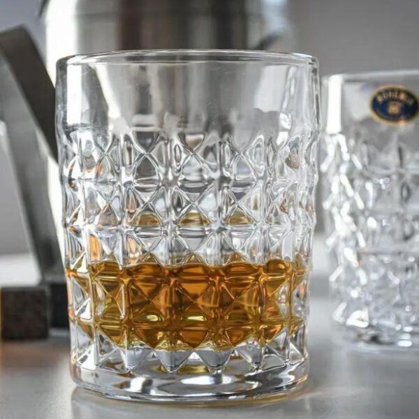 Сет 6 чаши за виски Bohemia Diamond 99T41 230ml